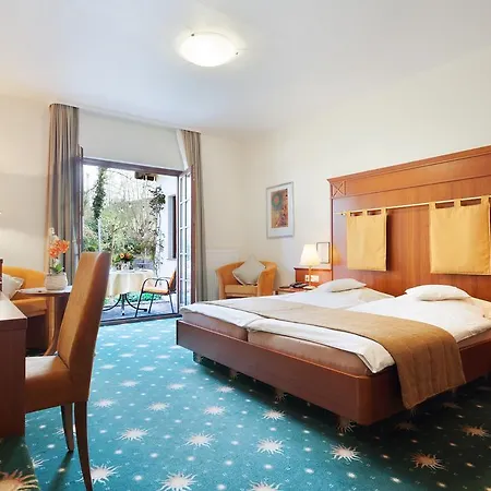 Hotel Restaurant Sonnenhof 3*